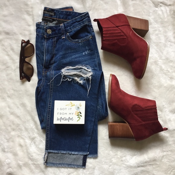 Abercrombie & Fitch Denim - A&F High Rise Raw Hem Jeans, size 24